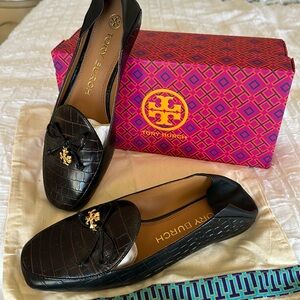 Tory Burch loafer with collapsed back to turn into a slide